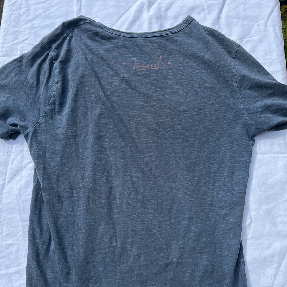 Lucky Brand x Fender graphic Tee bluish grey with black and orange logo size M - Picture 6 of 7